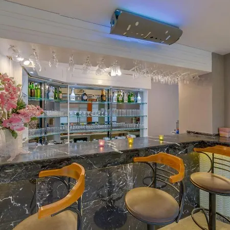 The View Hotel 4*